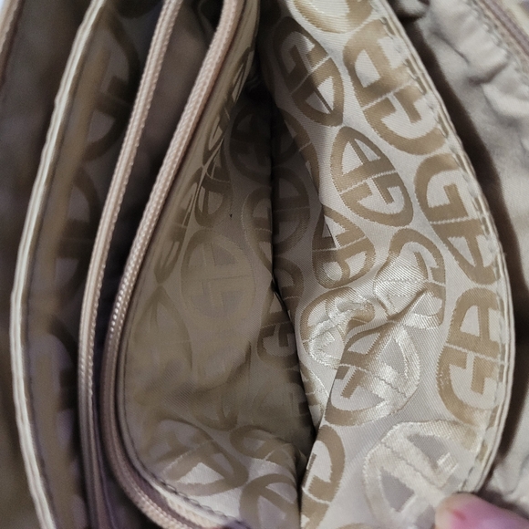 Gianni Bernini Crossbody/Wristlet Zip Top GB Logo Purse Gold Silver Hardware - Picture 13 of 16